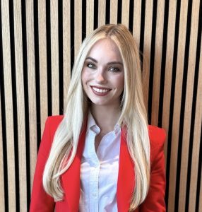 Lauren Gesing discussing personal branding and corporate visibility at Henkel and the rise of corporate influencers in Germany